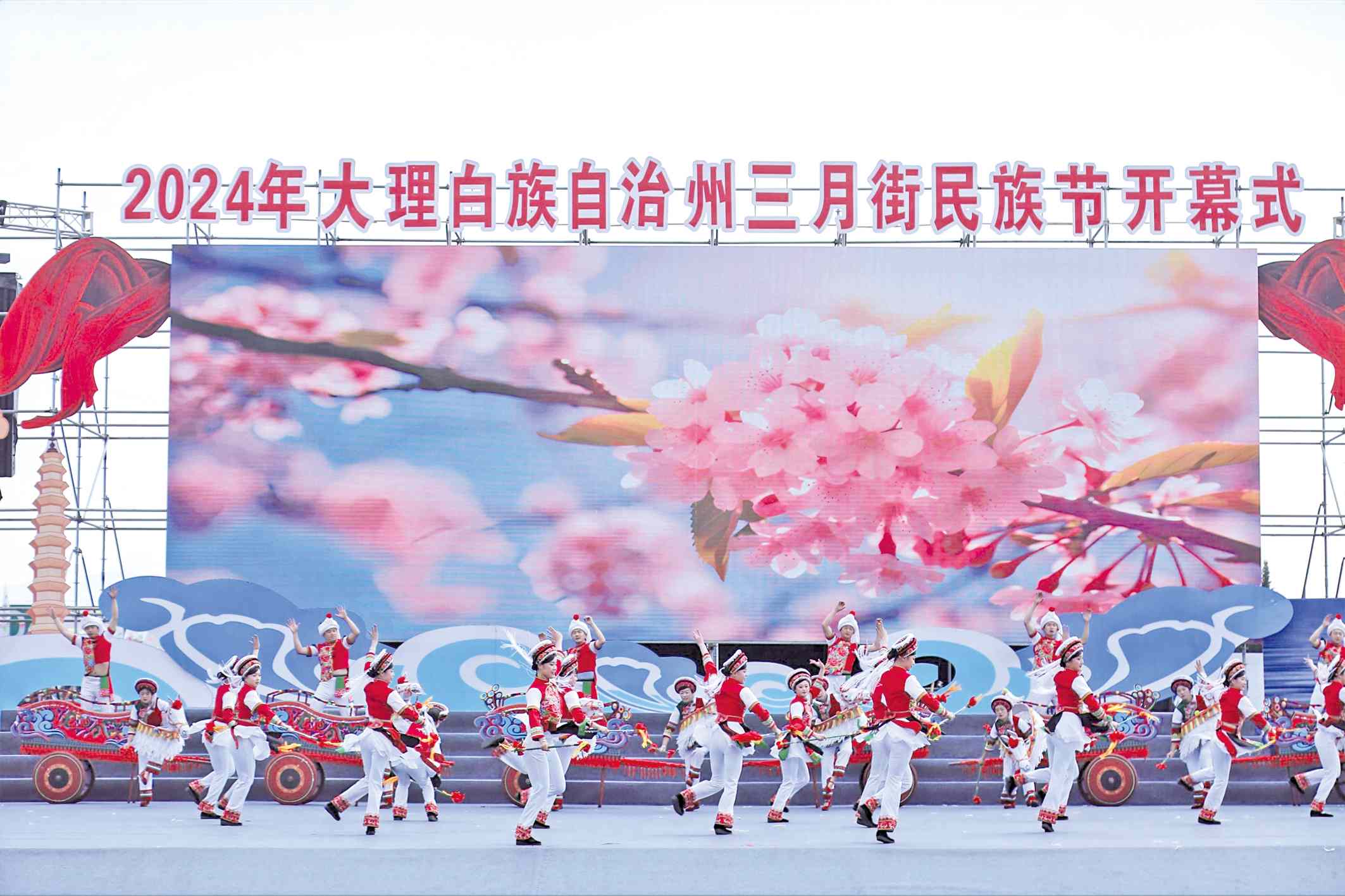 kham-pha-hy-chau-co-tran